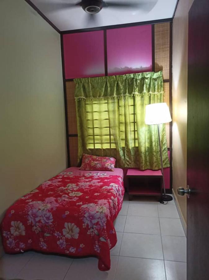 Zous Homestay Banting  Exterior photo